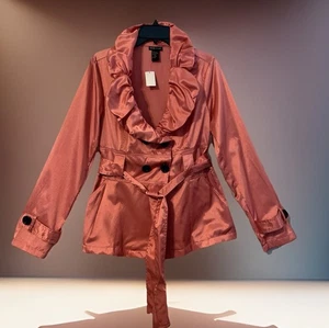 Wet Seal Trenchjacke Damen XL Rüschenkragen Rosa Satin Gürtel Steampunk Vintage Neu mit Etikett - Bild 1 von 10