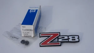 NOS GM 1970-1972 Chevy Camaro Z28 Fender Emblem 3981956 - Bild 1 von 4