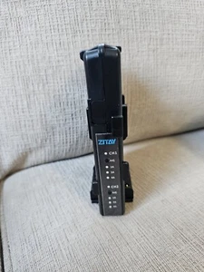 ZITAY Dual Channel V Mount Lock Smart Battery Charger for V-Mount Battery - Bild 1 von 4