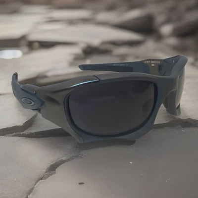 Oakley Pit Boss II Gorpcore Gun Metal Frame Polarized black  Lens Free Shipping - Image 1 of 4