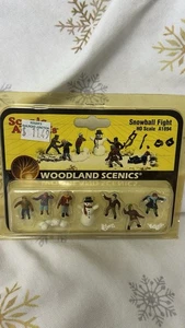 NEU Woodland Scenics Accents A2183 Schneeballschlacht - Packung (10) Spur N - Bild 1 von 3