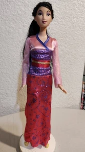 Muñeca de moda Mulan princesa brillante N5053 Disney Mattel - Imagen 1 de 6