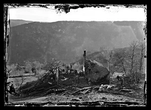 Portrait groupe Vosges ferme en ruines - ancien négatif photo an. 1940 - Imagen 1 de 1