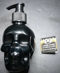 Black Skull Scented Halloween HAND SOAP REFILLABLE Plastic 8.6 oz Bottle ๐๏ธ๐ฆ - Picture 1 of 2