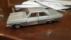 POLITOYS M 521 1/43 OPEL DIPLOMAT V8 ARGENTO VINTAGE - Foto 1 di 10