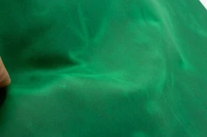 Pull up leather sheets in green color . Crazy horse, oil tanned leather piece - Picture 1 of 7