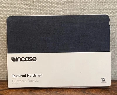 Incase Textured Hardshell in Woolonex for 13 Inch Macbook Pro - Custodia Ruvida - Image 1 of 4