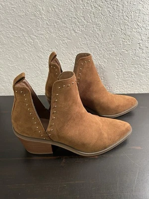 Botín para mujer A New Day dorado con tachuelas 8 coñac boho puntiagudo occidental Foto 1 de 4