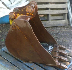 Used 4-9 ton (50mm pin) 600mm Excavator GP Digging & Trenching Bucket - Picture 1 of 10