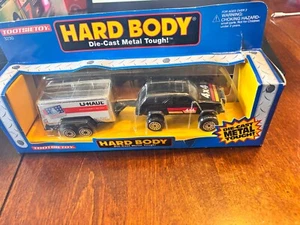 VINTAGE Tootsietoy Hard Body Die-Cast Metal Tough 4X4 Truck U-Haul Trailer 3230 - Bild 1 von 3