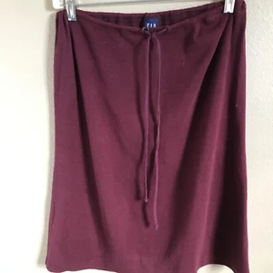GAP BURGUNDY SKIRT  SIZE SMALL JUNIOR 100% COTTON  EUC - Picture 1 of 2