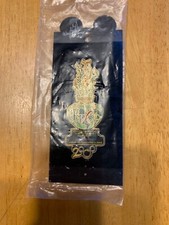 Disney World 1999 - 2000 Annual Passholder Pin Celebrate the Future Hand in Hand