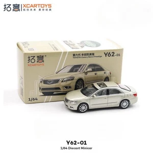 XCARTOYS 1/64 Scale Toyota Camry 6th Generation Gold Diecast Car Model Toy - Picture 1 of 6