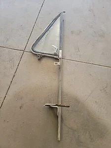 1961 - 1966 Ford Truck Passenger Vent Window Assembly And Division Bar F100 Oem - Bild 1 von 10