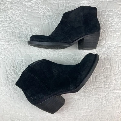 Born Crown Black Oiled Suede Leather Side Zip Short Boots - Women's 7.5 - EUC! - Image 1 of 4