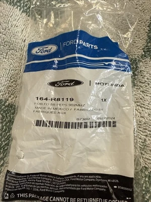 15-17 FORD MUSTANG SMART KEY 164-R8119 OEM Mustang Logo NEW - Image 1 of 3