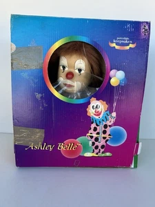 Muñeca payaso de porcelana Ashley Belle en columpio edición limitada recuerdo artesanal - Imagen 1 de 10