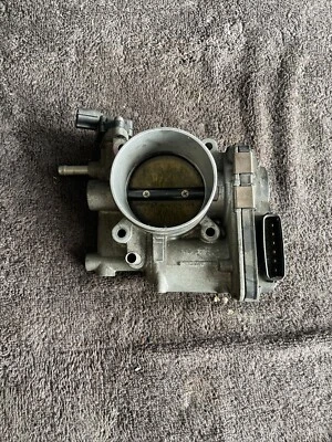 SUBARU IMPREZA 1999 - 2005 THROTTLE BODY 2.0 TURBO EJ 34053 16112AA002 - Image 1 of 4
