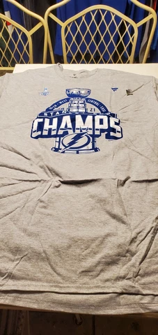 Tampa Bay Lightning 2021 NHL Stanley Cup Champion Locker Room shirt XXL FANATICS Cover