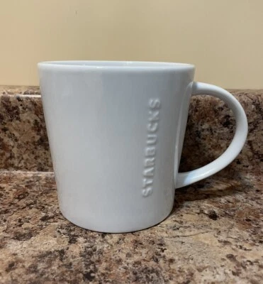 Taza de café blanca Starbucks 2012 letras en relieve 16 oz - ¡USADA EN EXCELENTE ESTADO! Foto 1 de 4