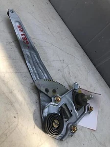 1998 - 2002 CHEVROLET GEO PRIZM Rear Door Window Regulator Passenger Right OEM - Picture 1 of 15