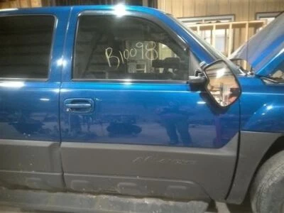 Puerta delantera de pasajero con revestimiento inferior de carrocería para 03-06 AVALANCHE 1500 2330407 Foto 1 de 4