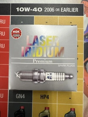 09-25 Honda CRF450R CRF450R OEM NGK bujía de iridio SILMAR9A9S 31910-MEN-A31 Foto 1 de 3