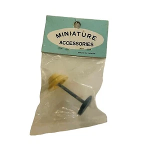 Accesorios en miniatura para casa de muñecas 1:12 sombrero para damas con soporte para sombrero Taiwán - Imagen 1 de 6