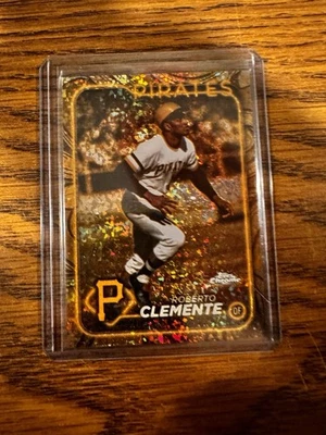 2024 Topps Chrome Gilded Roberto Clemente Gold Mini Diamond /50 #138 - Image 1 of 3