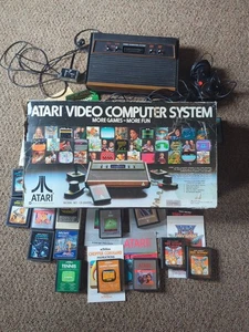 Atari 2600 Console & 22 Game Lot Original Box Tested Working - Picture 1 of 13