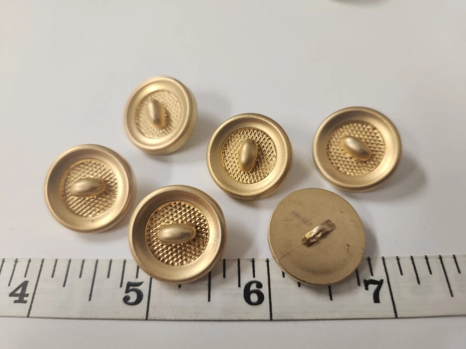 UNIQUE VINTAGE BUTTONS SET OF 9 GOLD TUZ3615 - Image 1 of 1