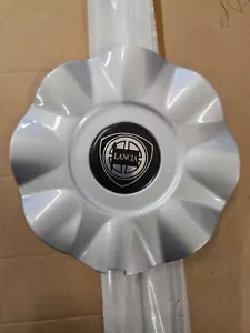 Coppa ruota nuova ed originale Lancia k - 46468192 - Foto 1 di 3