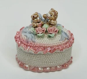 Iridescent Porcelain Trinket Ring Box w/Lid Bears Bow Flowers Pearls Ruffles - Picture 1 of 8
