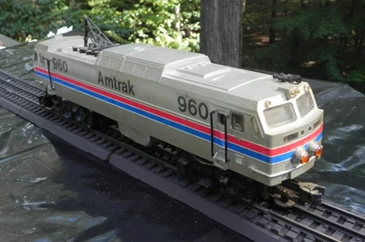 Williams GE-E60 O Amtrak Electric Locomotive #960 for parts - Image 1 of 4
