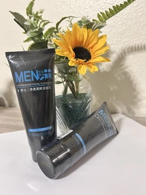 Limpiador facial hidratante hidratante facial para hombre Foto 1 de 3