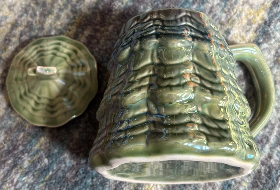 Taza de gres Anthropologie árbol de Navidad Merry Luster 13 oz con tapa Foto 1 de 4