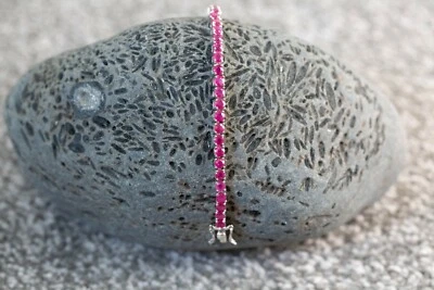 Pulsera de plata de ley con rubí Foto 1 de 4