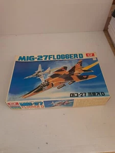 Mig-27 Flogger D U.S.S.R Fighter Air Force 1/48 Scale 1979 Model Unassembled New - Bild 1 von 6