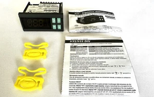 Carel IR33S0ER00 Temperature Controller - Picture 1 of 13