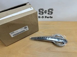 Original Harley-Davidson Softail Heritage Benzintank MEDALLION linke Seite 14100893 - Bild 1 von 3