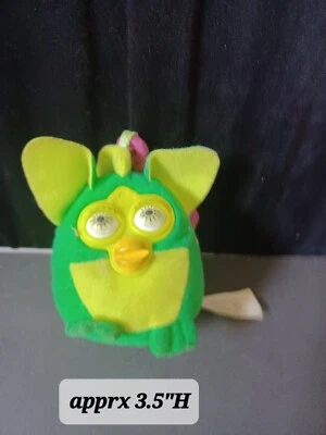Llavero de felpa verde McDonalds Furby 2000 juguete Happy Meal Foto 1 de 4