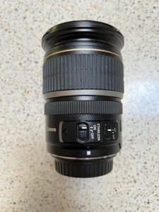 Canon EF-S 17-55mm F/2.8 IS USM.
