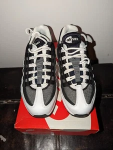 Nike Air Max 95 blanco/negro ""Ying Yang"" hombre 6/mujer 7,5 CK6884-100 $170 - Imagen 1 de 5
