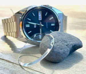 Vetro cristallo Hardlex originale per Seiko SNXS Seiko 5 7009-3040 7S26-0480 - Foto 1 di 6