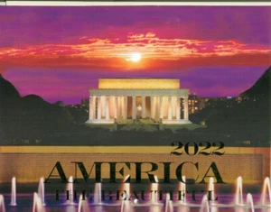 COLLECTIBLE CALENDAR-2022-AMERICA THE BEAUTIFUL-STATUE OF LIBERTY-RUSHMORE-FLAG - Picture 1 of 2