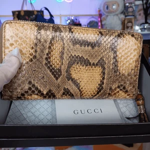 Cartera Gucci Pitón Cuero Exótico Vintage Bambú Borla Cremallera Alrededor Tamaño Grande con - Imagen 1 de 14