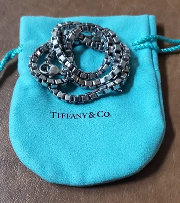 "Collar de cadena de eslabones venecianos pesados de plata esterlina 925 de 17/18"" y bolsa Tiffany & Co" Foto 1 de 4