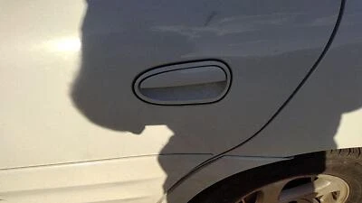 Manija de puerta exterior trasera izquierda Pontiac Grand Am Driver OEM trasera blanca 16u 1999-05 Foto 1 de 4