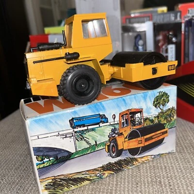 Conrad 2700 Case Vibromax Roller W1601 Toy Construction Equipment 1.35 - Image 1 of 4