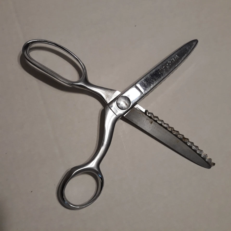 Vintage Wiss Model CC9 Large  Heavy Duty 9" Pinking Shears USA Needs Conditioned - Image 1 of 4